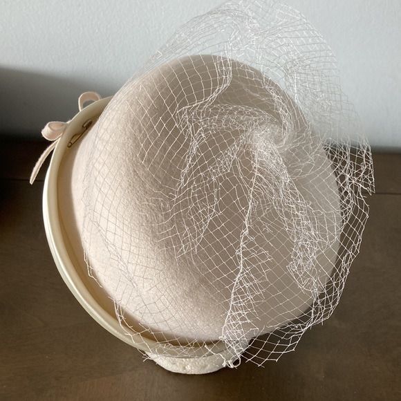 Vintage off white Glenover Henry Pillak hat with netting - Picture 4 of 7